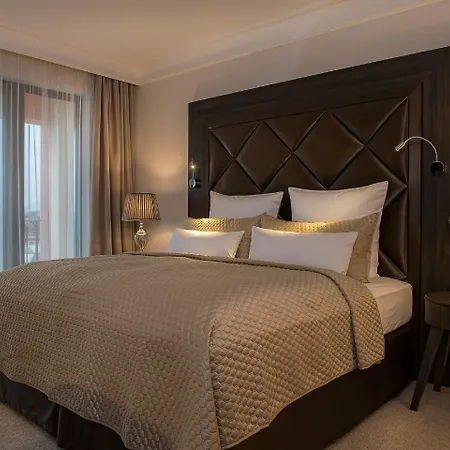 Plaza Boutique Hotel