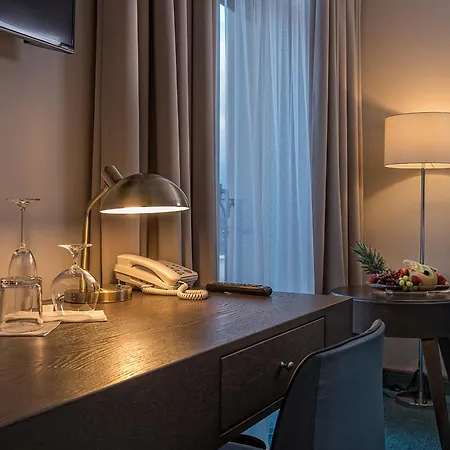 Hotel Plaza Boutique &